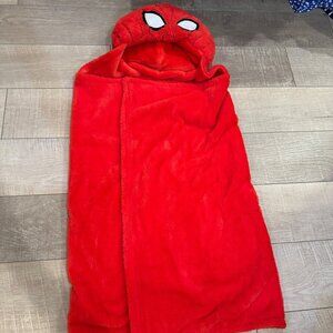 MARVEL SPIDERMAN RED HOODED BLANKET YOUTH